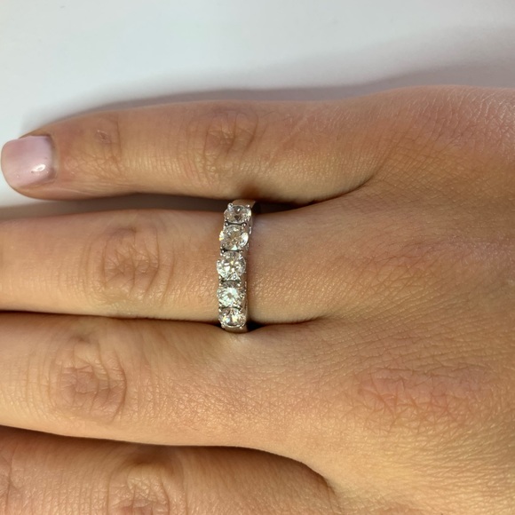 Silver 925 ring with 5 cubic zirconium stones - Picture 3 of 7